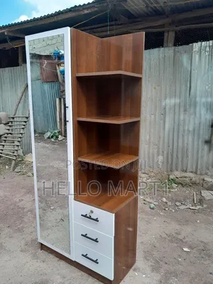 Dresser Eith Mirror