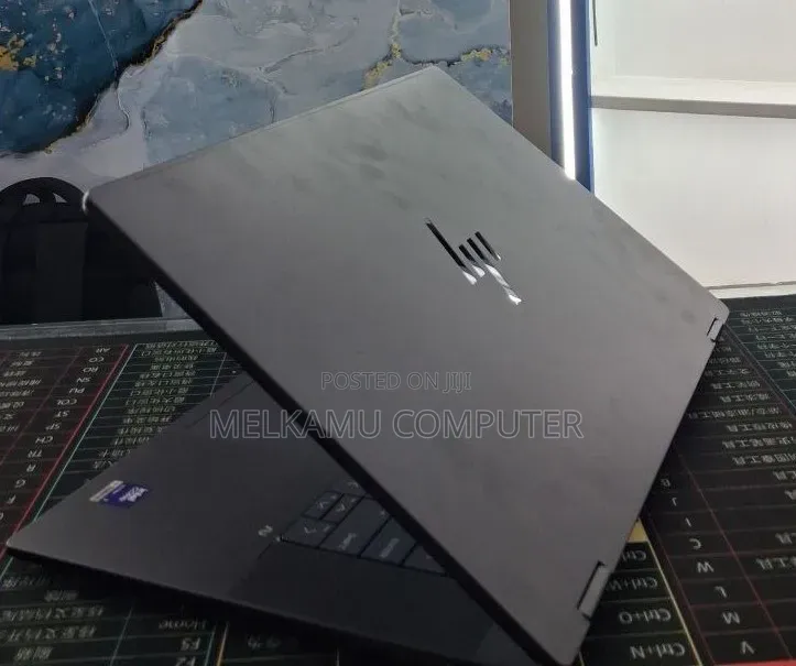 New Laptop HP OmniBook X Flip 16" 16GB Intel Core Ultra 7 SSD 1T