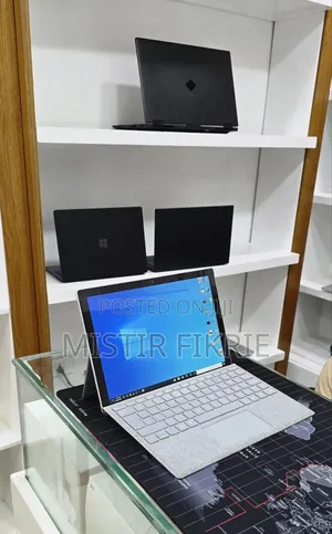 New Laptop Microsoft Surface Pro 7 16GB Intel Core i5 SSD 256GB