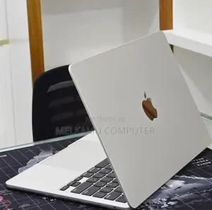 New Laptop Apple MacBook Air 2022 M2 8GB Apple M2 SSD 256GB