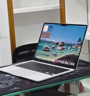 New Laptop Apple MacBook Air 2022 M2 8GB Apple M2 SSD 256GB