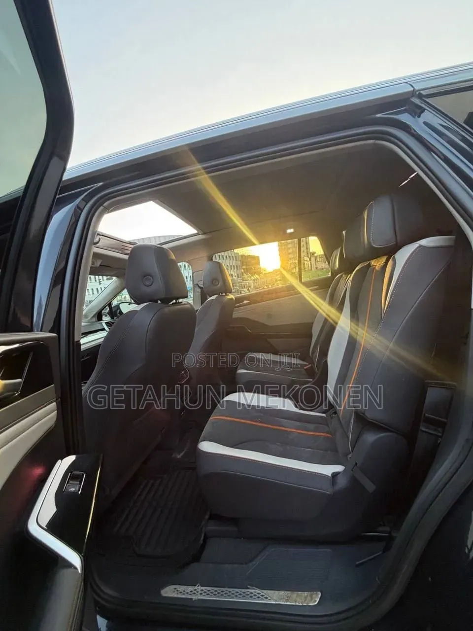 Volkswagen ID.6 2023 Blue