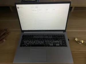 Laptop Asus VivoBook 15 X505BA 16GB Intel Core i7 SSD 512GB