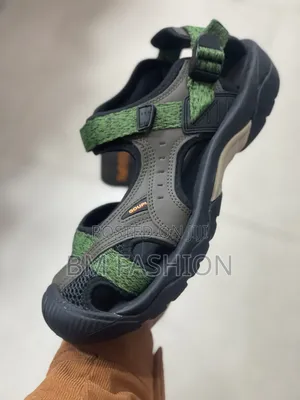 GOUP! Outdoor Sandals