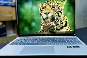 New Laptop HP 16GB Intel Core Ultra 7 SSD 1T