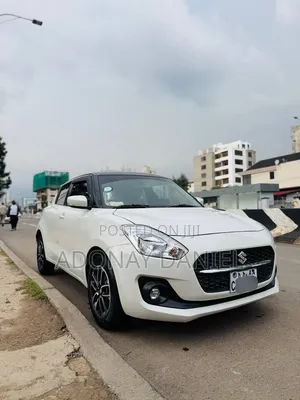 Suzuki Swift 2022 White