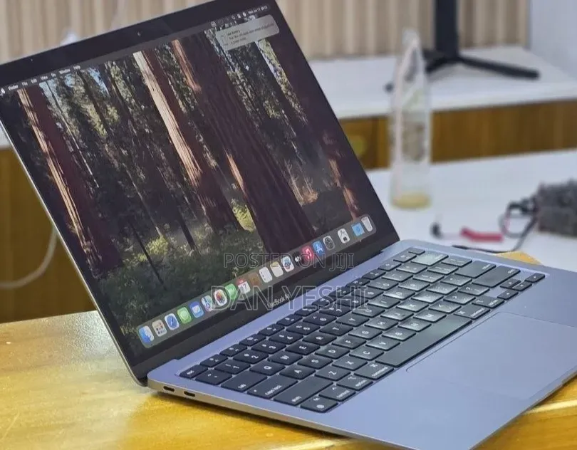 New Laptop Apple MacBook Air 2020 M1 16GB Apple M1 SSD 256GB