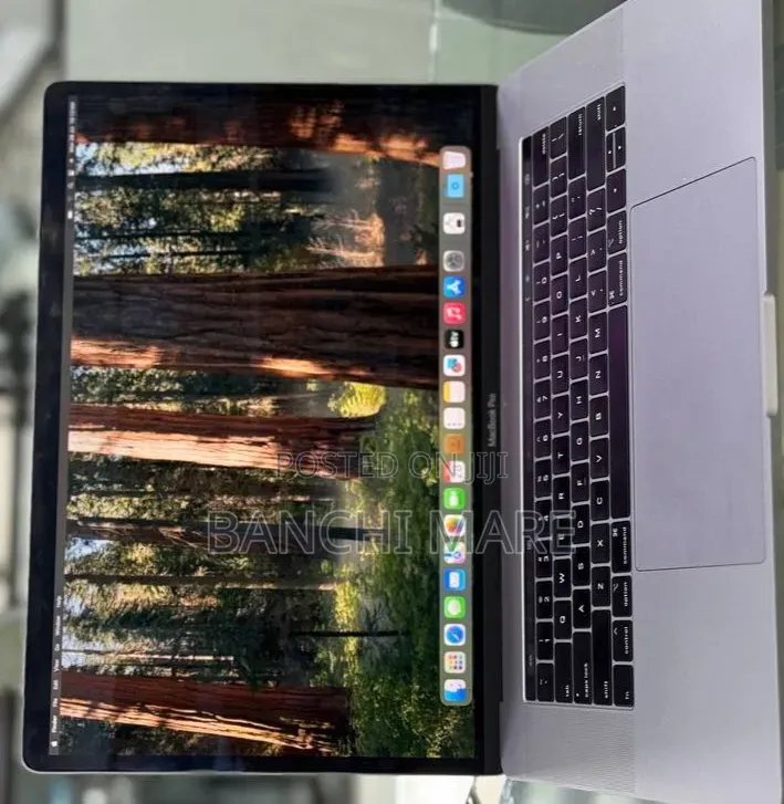 New Laptop Apple MacBook Pro 2019 16GB Intel Core i9 SSD 512GB