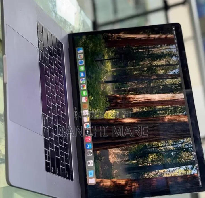 New Laptop Apple MacBook Pro 2019 16GB Intel Core i9 SSD 512GB