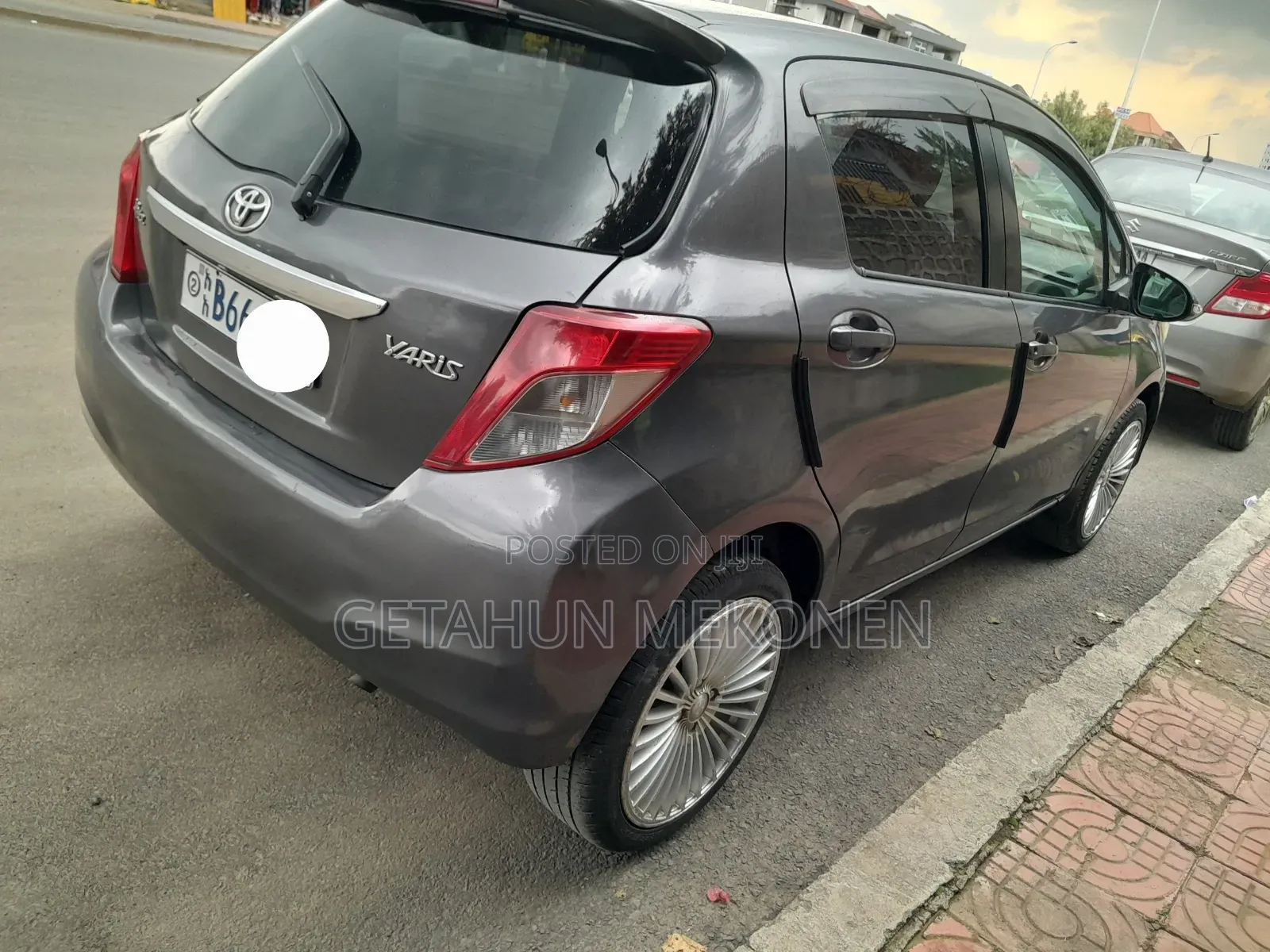 Toyota Yaris 2012 Gray
