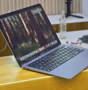 New Laptop Apple MacBook Air 2020 M1 16GB Apple M1 SSD 256GB
