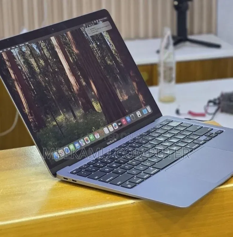 New Laptop Apple MacBook Air 2020 M1 16GB Apple M1 SSD 256GB