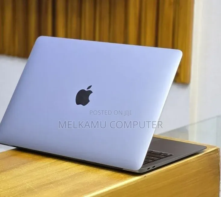 New Laptop Apple MacBook Air 2020 M1 16GB Apple M1 SSD 256GB