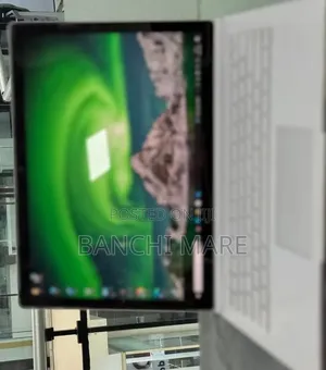 New Laptop Microsoft Surface 8GB Intel Core i5 SSD 256GB