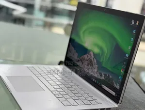 New Laptop Microsoft Surface 8GB Intel Core i5 SSD 256GB