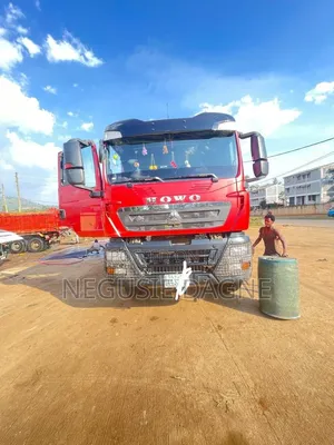 Sinotruk Howo 2025 Red