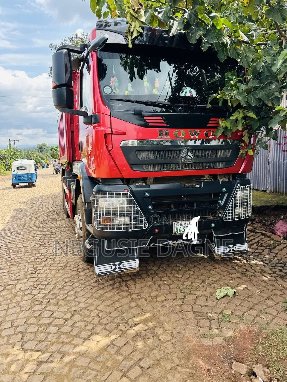 Sinotruk Howo 2025 Red