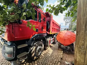 Sinotruk Howo 2025 Red