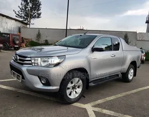 Toyota Hilux 2020 Silver