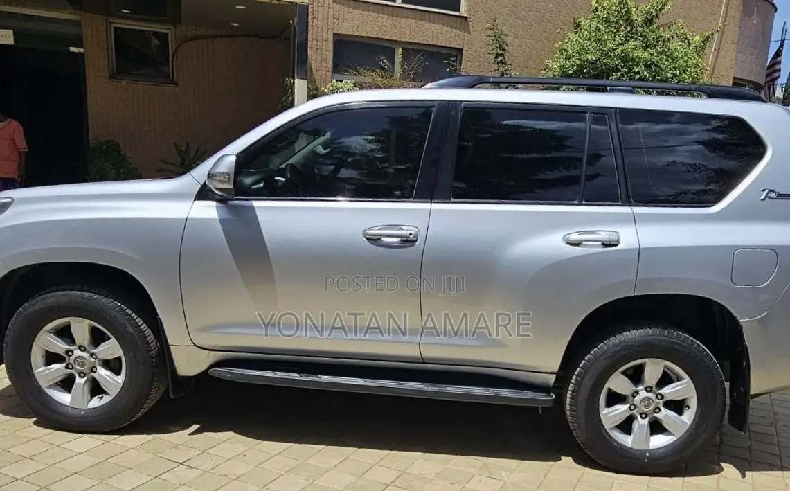 Toyota Land Cruiser Prado 2015 Silver