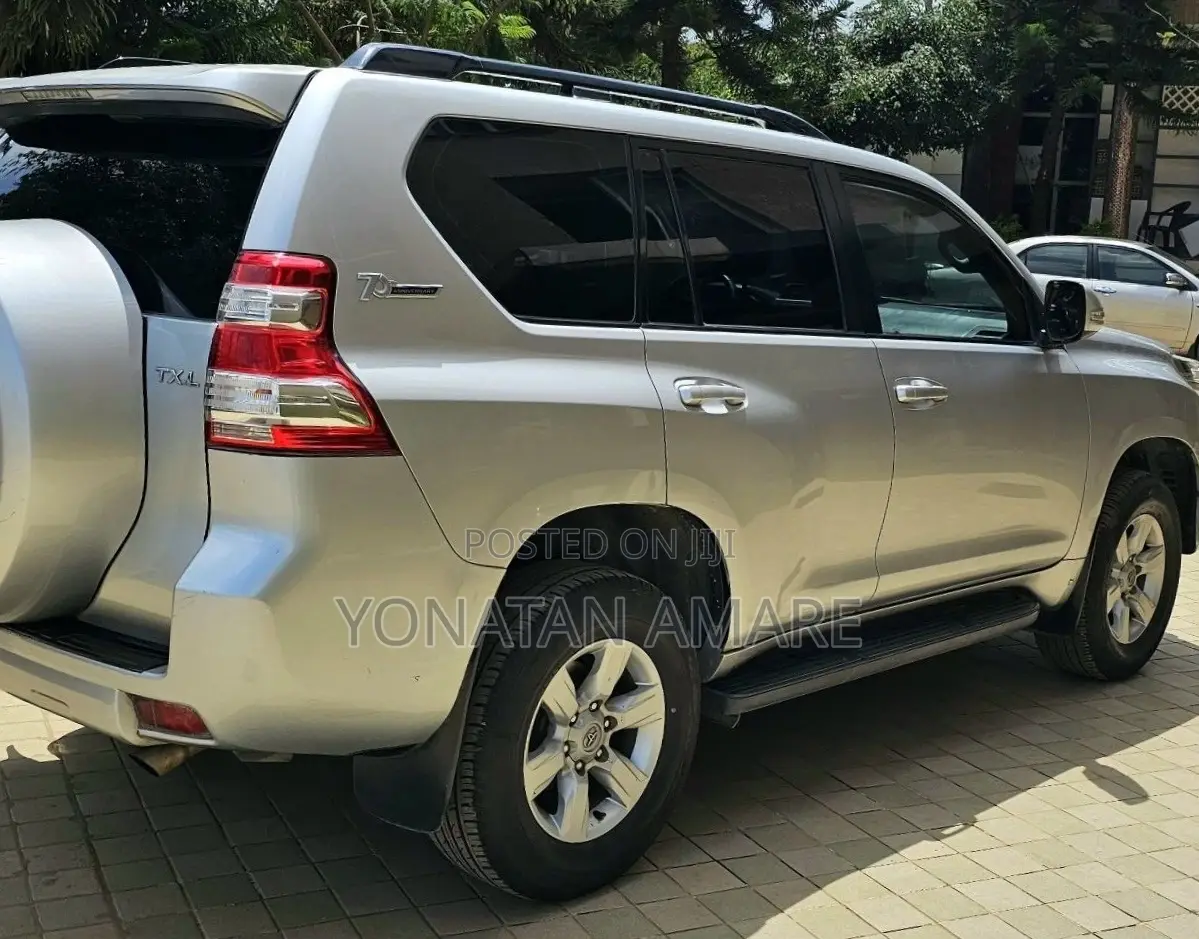 Toyota Land Cruiser Prado 2015 Silver