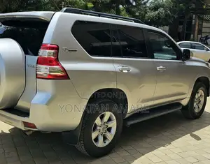 Toyota Land Cruiser Prado 2015 Silver