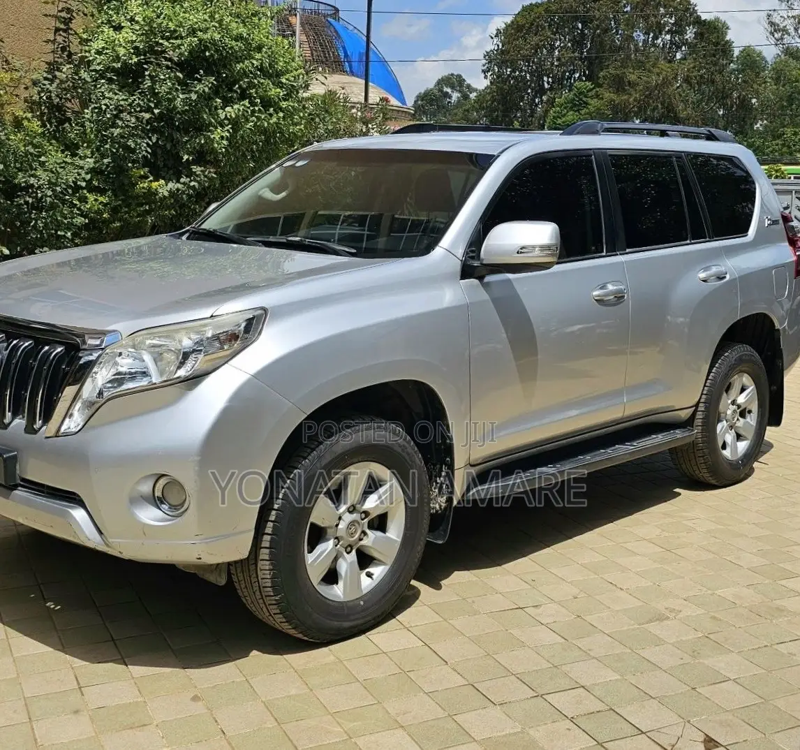 Toyota Land Cruiser Prado 2015 Silver
