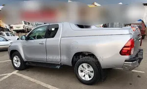 Toyota Hilux 2020 Silver