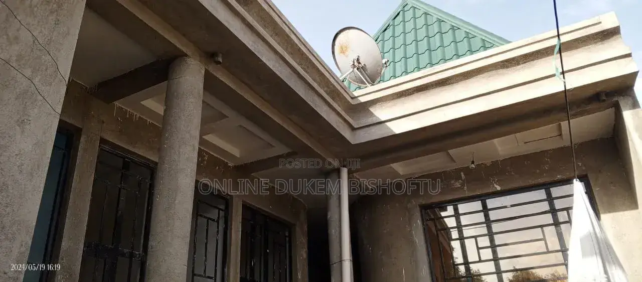 Furnished 7bdrm Villa in Bishoftu Debirezeyet, East Shewa for sale