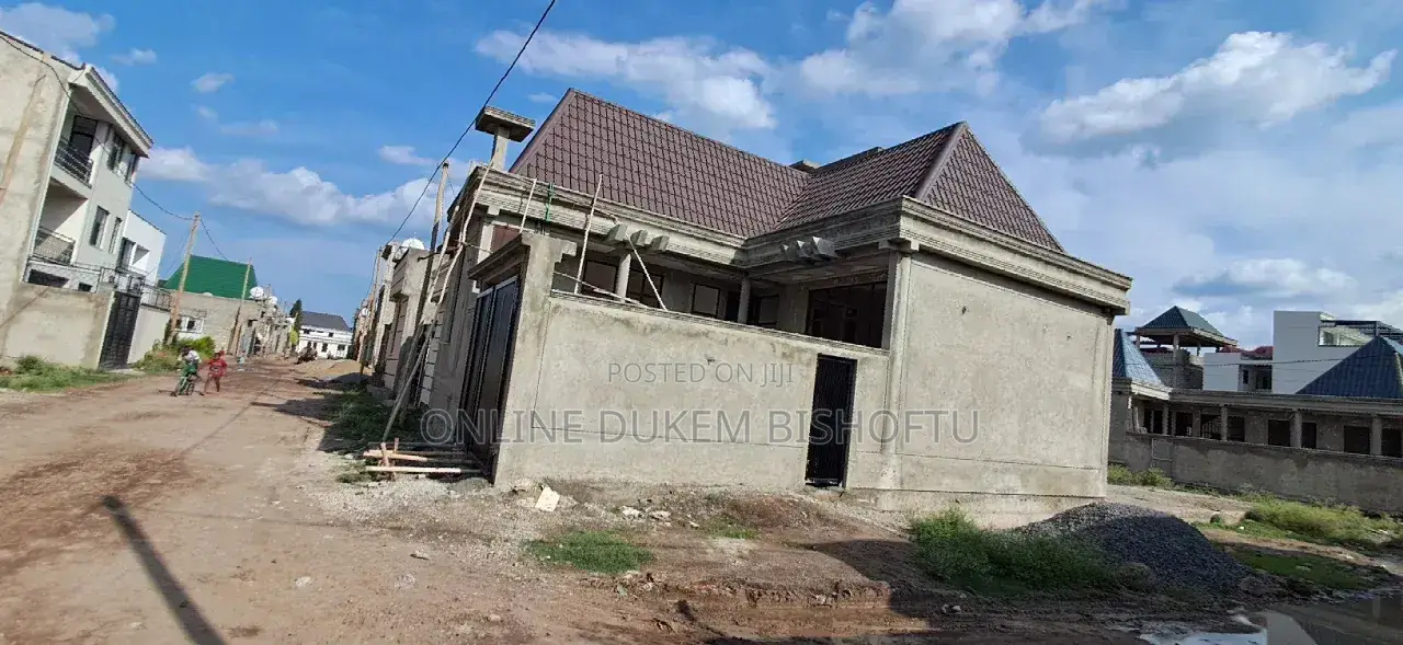 Furnished 8bdrm Villa in Dukem Bishoftu, East Shewa for sale