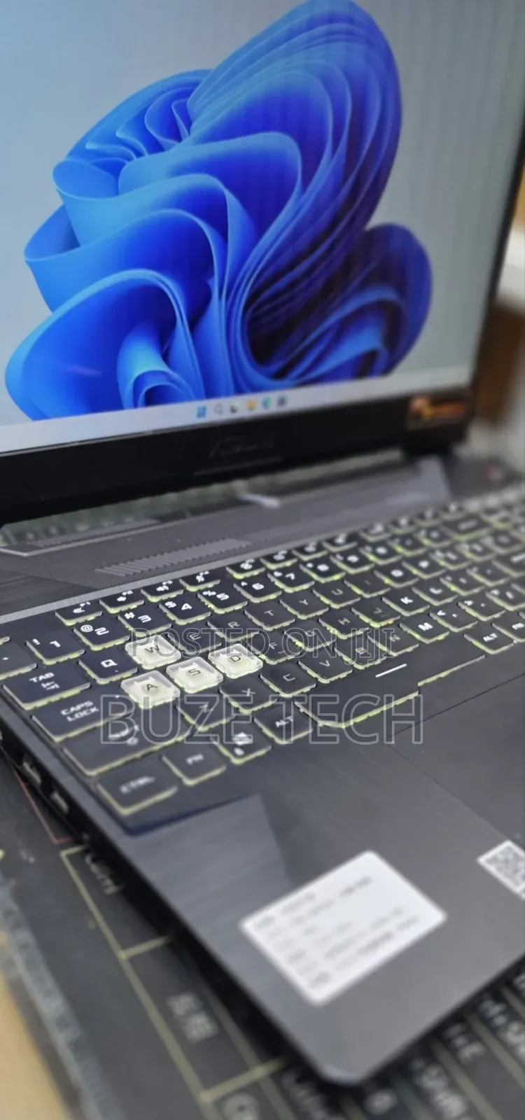 New Laptop Asus 16GB AMD Ryzen 9 SSD 512GB