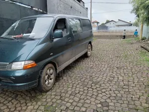 Car 2005 Green