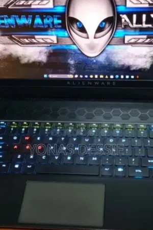 New Laptop Alienware M17x R2 16GB Intel Core i7 SSD 1T