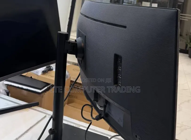 Samsung S34A654UB
 Screen Size: 34 Inches