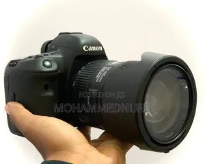 EOS Canon 5D Mark IV Camera