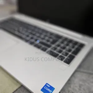 New Laptop HP EliteBook 830 G8 16GB Intel Core i7 SSD 512GB