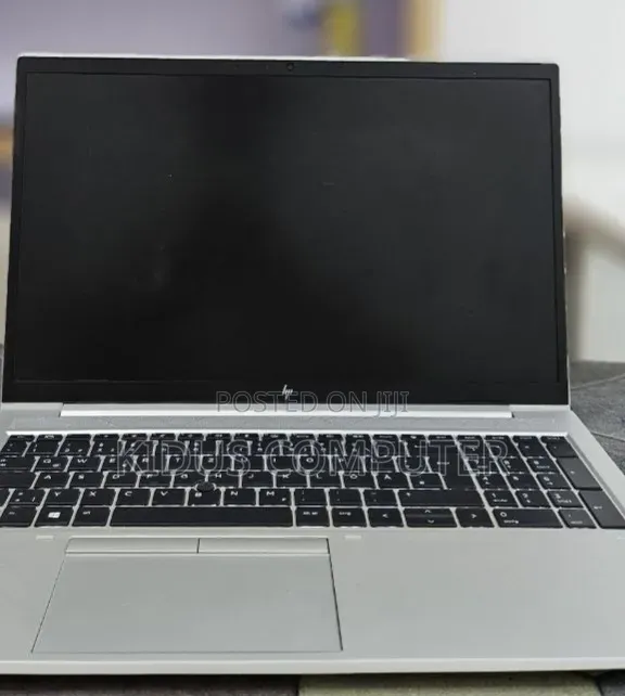 New Laptop HP EliteBook 830 G8 16GB Intel Core i7 SSD 512GB