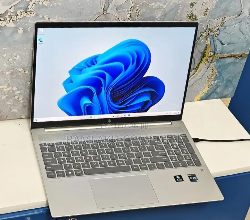 New Laptop HP Pavilion 15 16GB Intel Core i7 SSD 1T