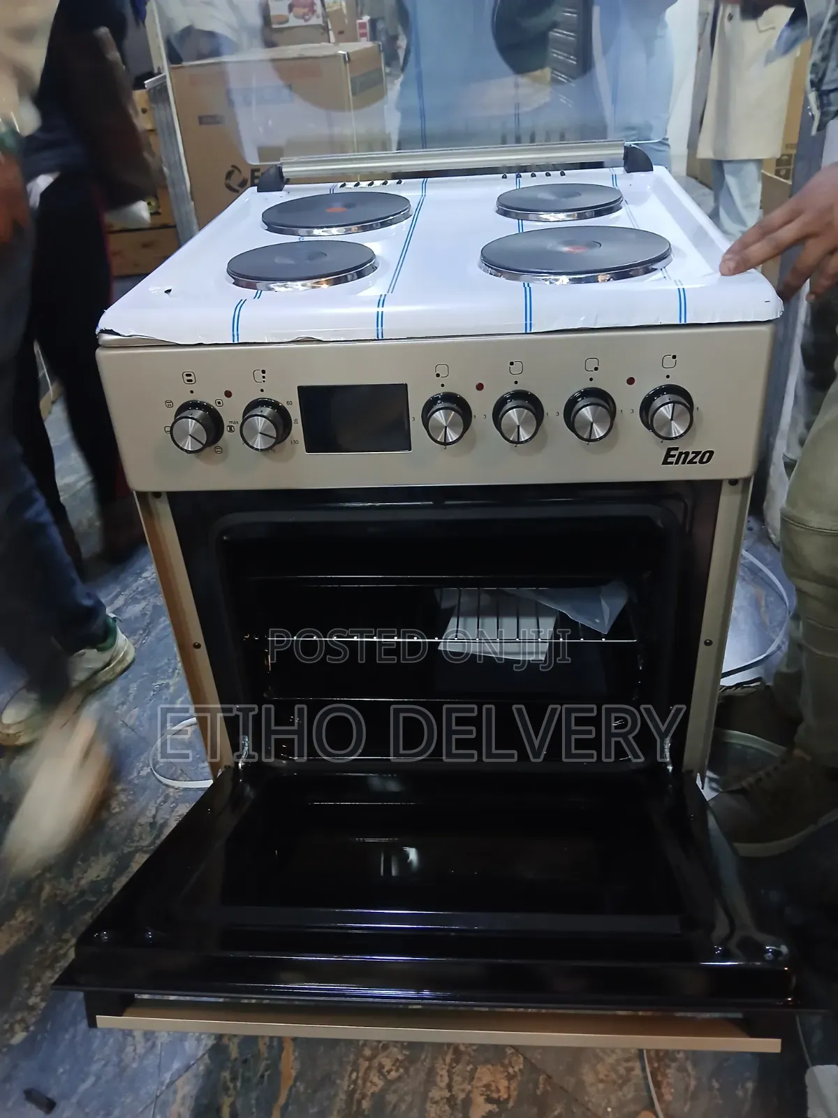 This Appliance Is a Freestanding Cooker, Specifically an Enzo Electr