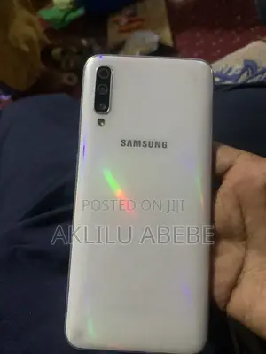 Samsung Galaxy A50 128 GB White