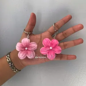 Beautiful Flower Keychain From ENKUSERA