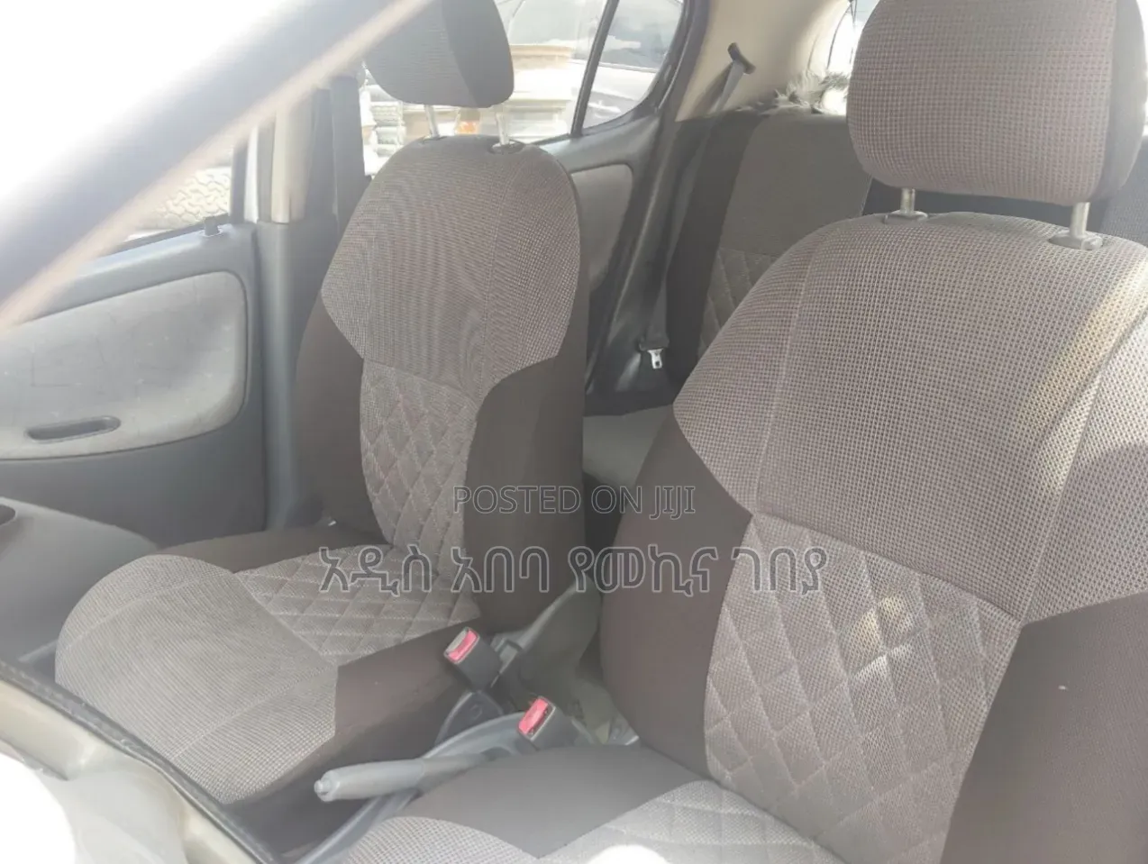 Toyota Vitz 2001 Silver