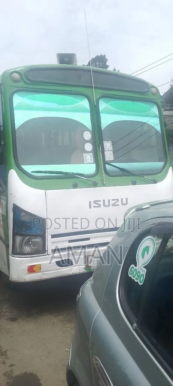 Isuzu FSR 2012 White
