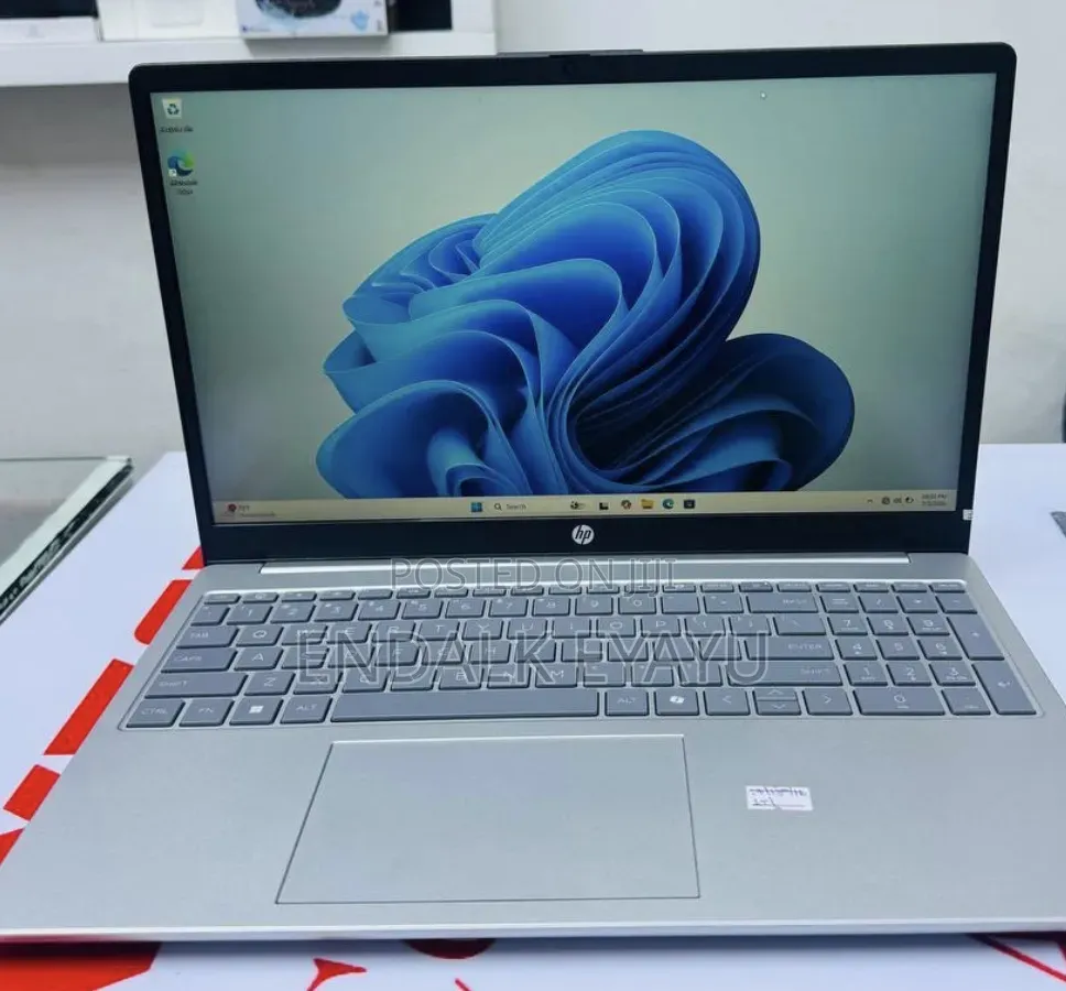 New Laptop HP 16GB Intel Core i7 SSD 1T