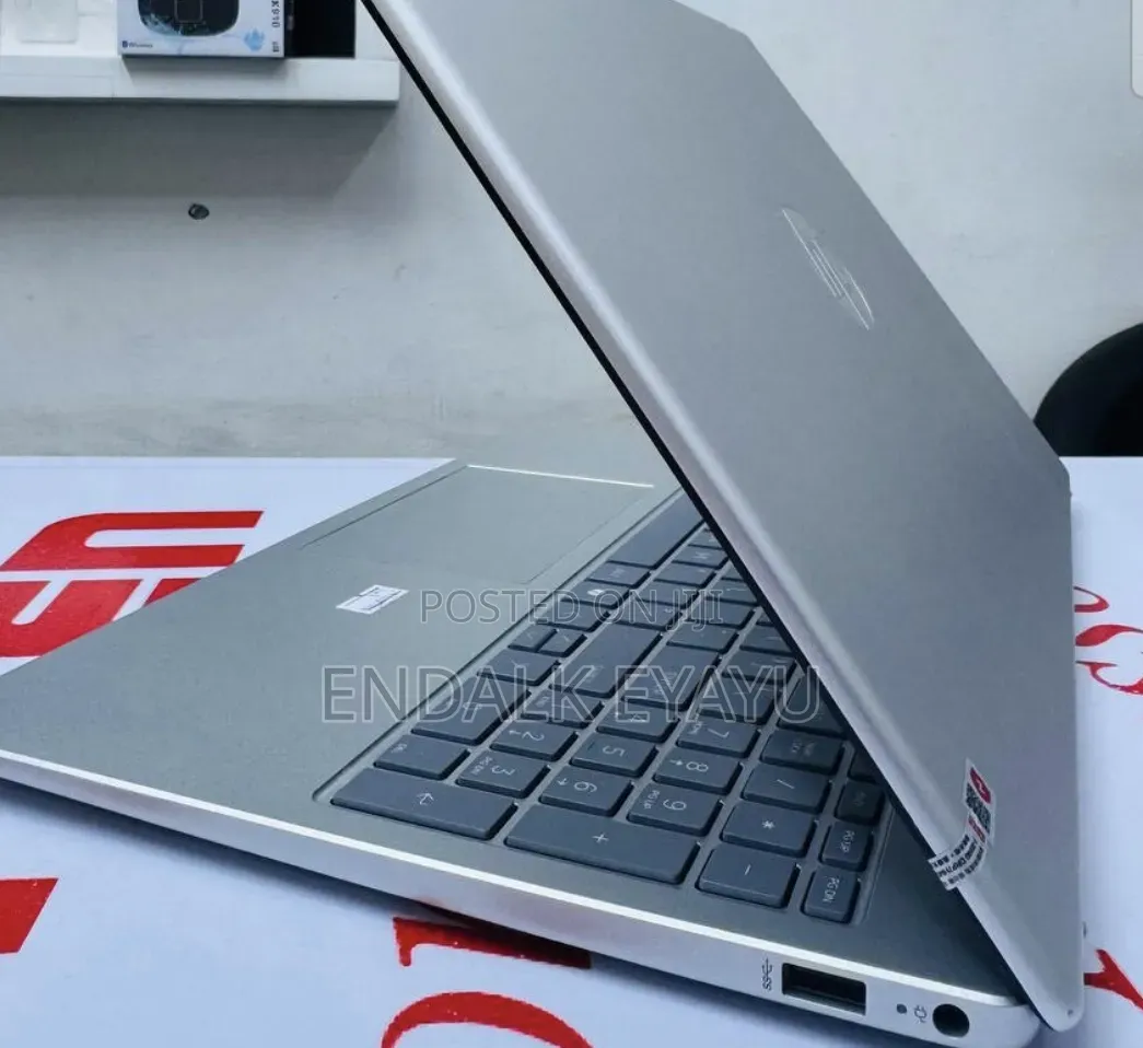 New Laptop HP 16GB Intel Core i7 SSD 1T