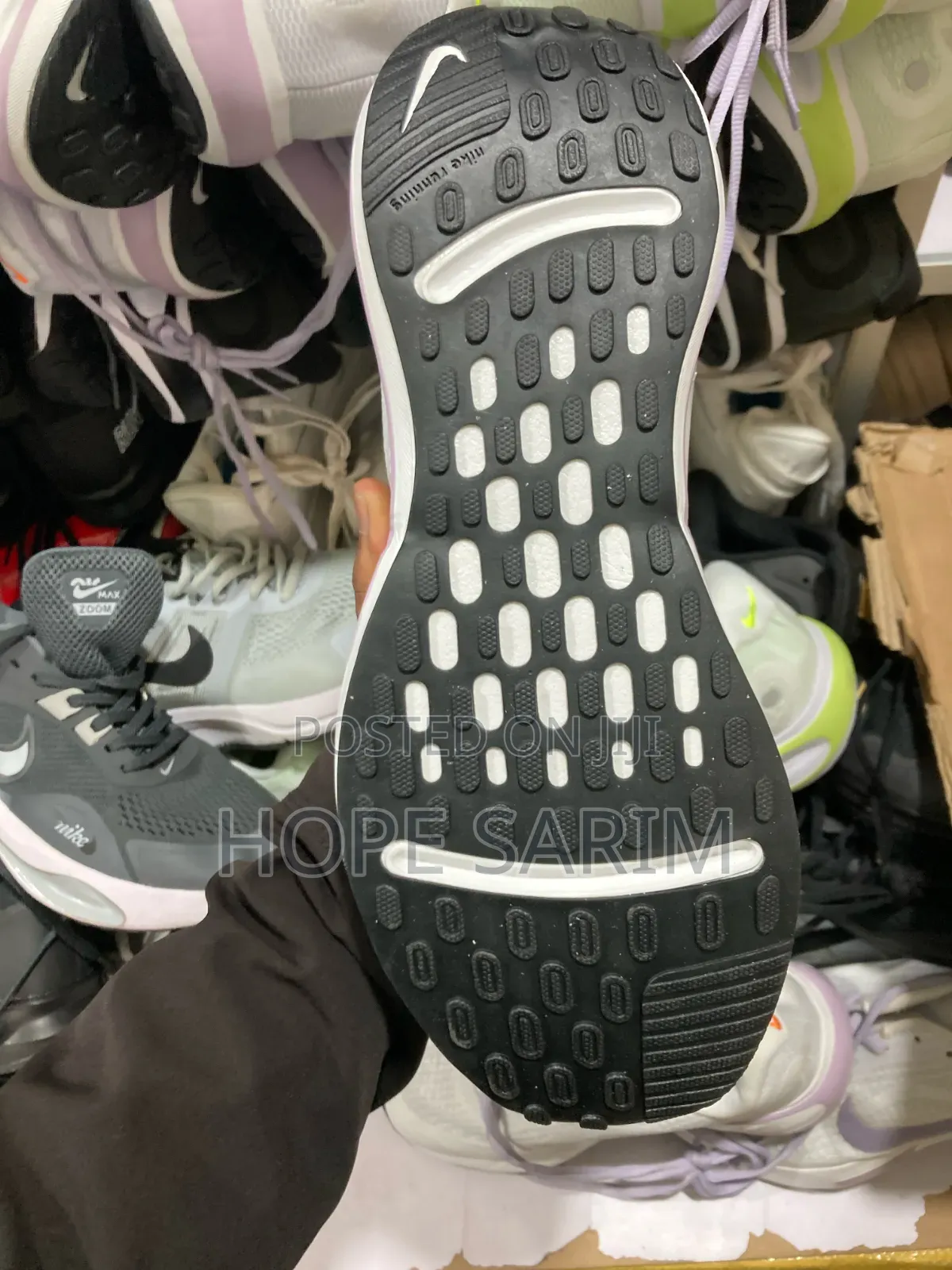 Nike ComfiRide Runners