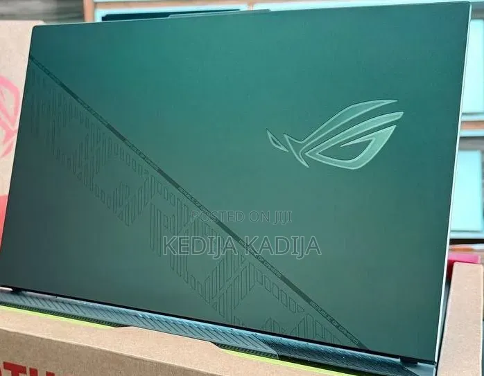 New Laptop Asus ROG Strix G16 16GB Intel Core i9 SSD 1T