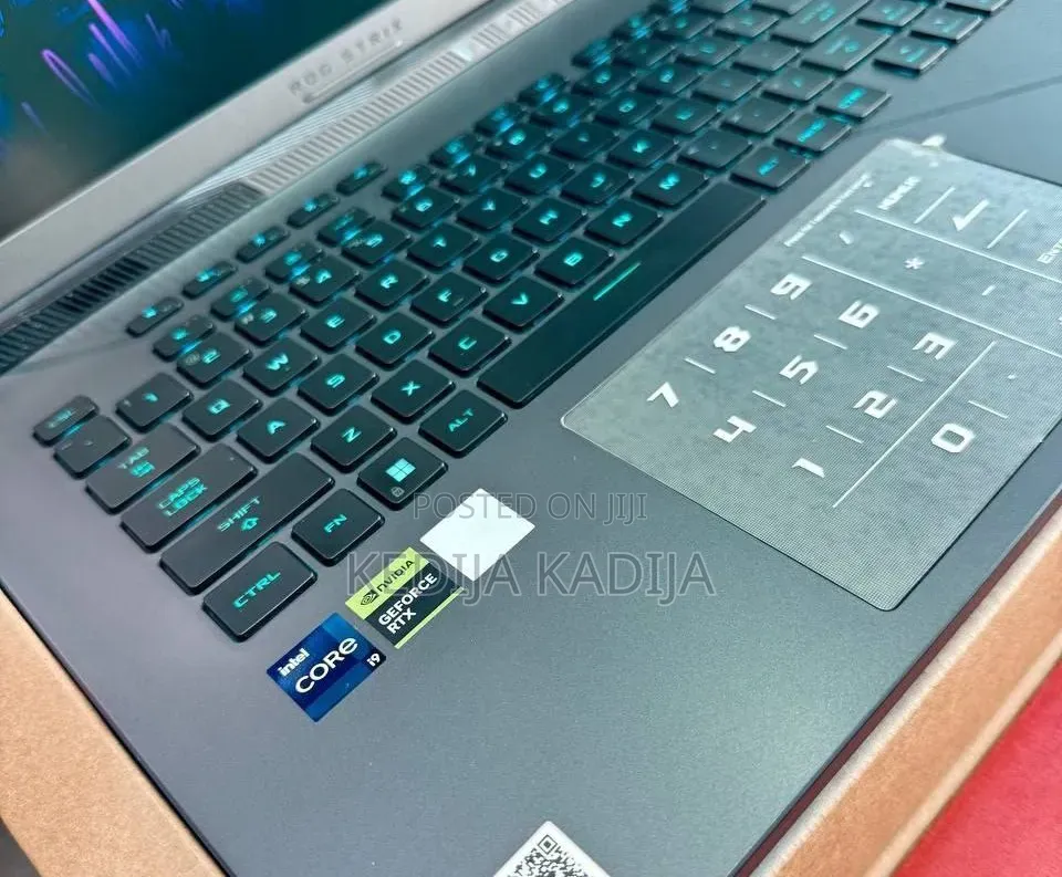 New Laptop Asus ROG Strix G16 16GB Intel Core i9 SSD 1T