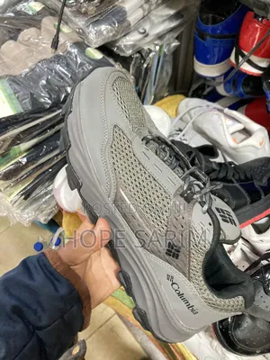 Columbia Peak Trail Shoes: Heavy-