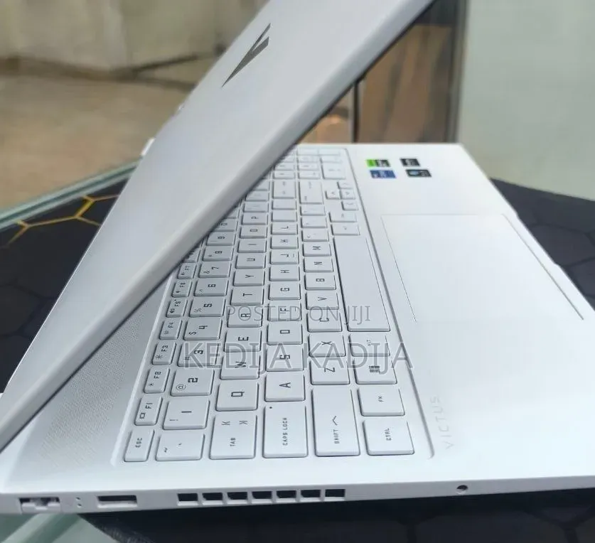 New Laptop HP Victus 15 16GB Intel Core i7 SSD 1T